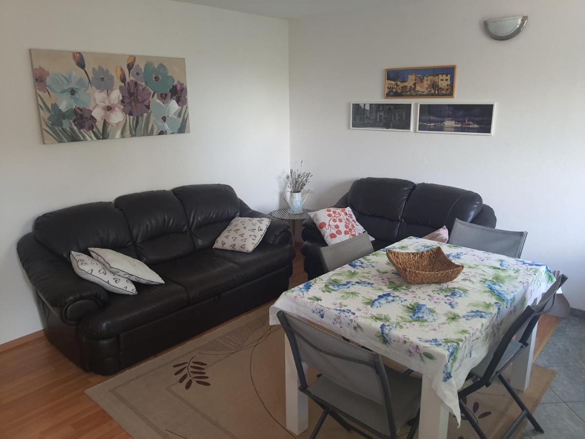 Apartman Sutivan Apartment Exterior photo